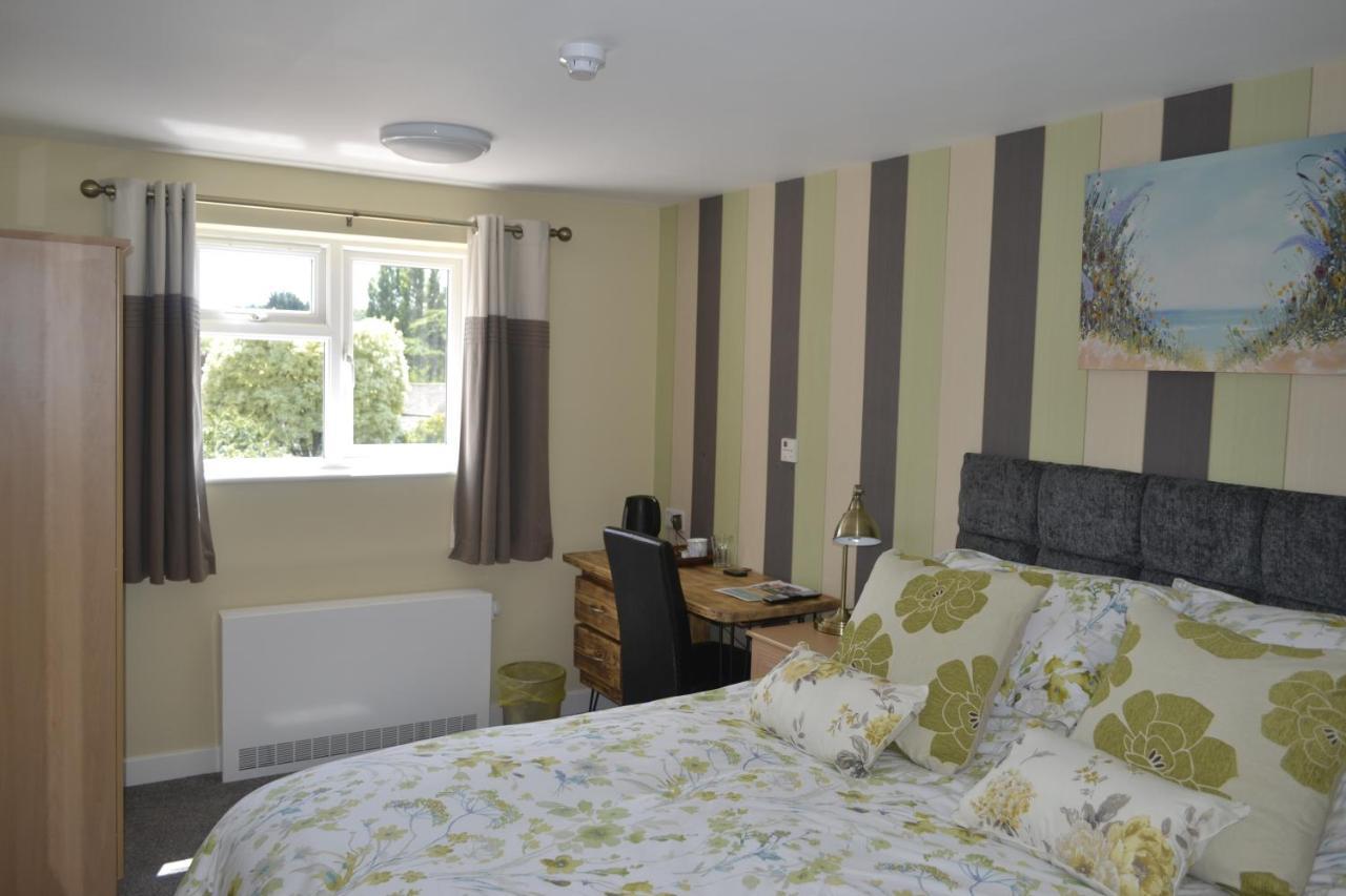 The Lawns Tea Room And B&B Ashcott Exteriér fotografie