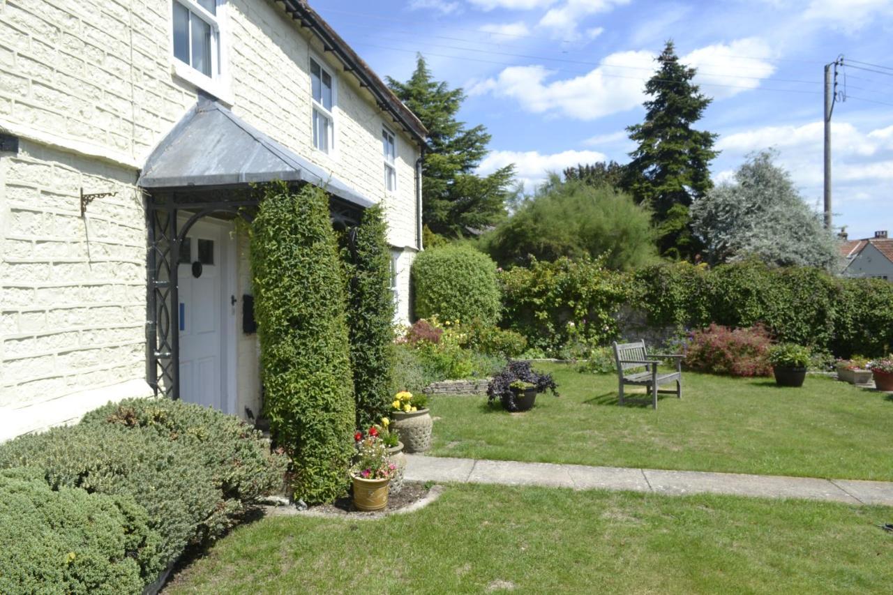 The Lawns Tea Room And B&B Ashcott Exteriér fotografie